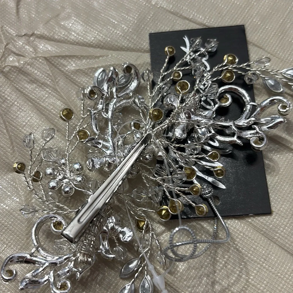 NAME YOUR PRICE 💥 Wedding hair clip